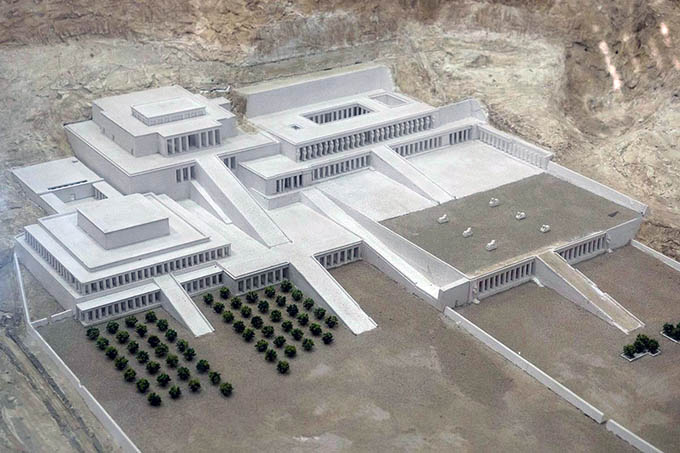Reconstruction of Hatshepsut Temple in Deir-El-Bahari