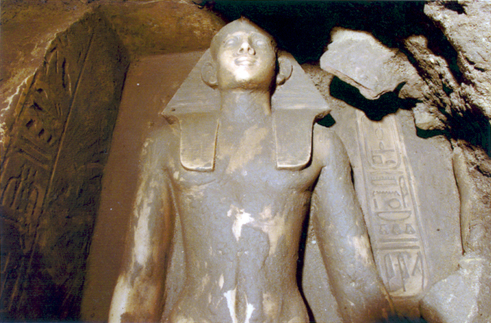 Neferhotep statue found in Karnak. More info: http://guardians.net/hawass/Press_Release_05-05_Luxor.htm