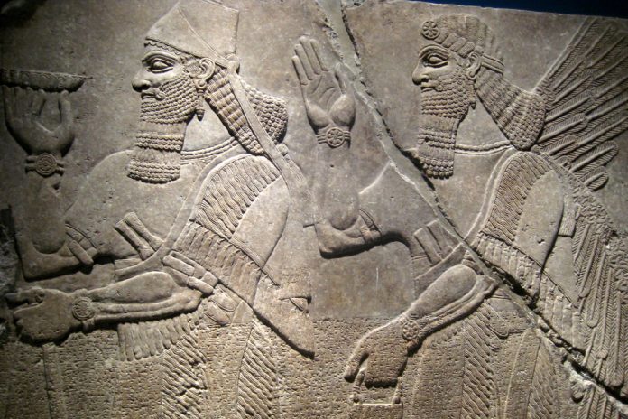 Ashur-nasir-pal-II relief in Brooklyn Museum. Image source: www.flickr.com/photos/wallyg/2440284976