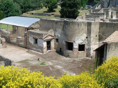 Complex of the Suburban thermal baths. 