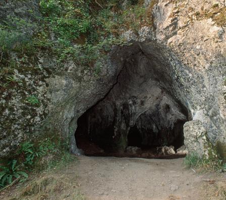 Example of cave entrance.